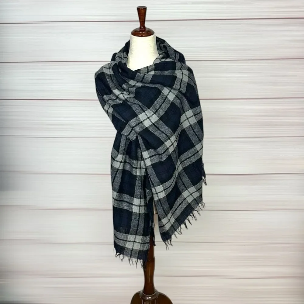 Amicale Wool Large Oblong Scarf Plaid Gray Black Lightweight Men's Women's